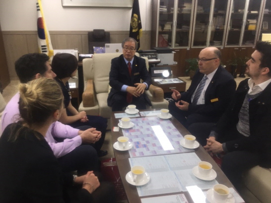 Memorandum of Understanding between Gyeonggi Academy of Foreign Languages and the University of Melbourne